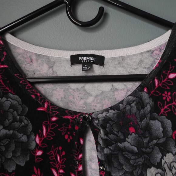 Premise Studio 8 Button Cardigan Sweater Black and Pink w/Stylish Button… - Picture 4 of 6